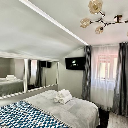 Deyinn Guest House Centrum Турда Экстерьер фото