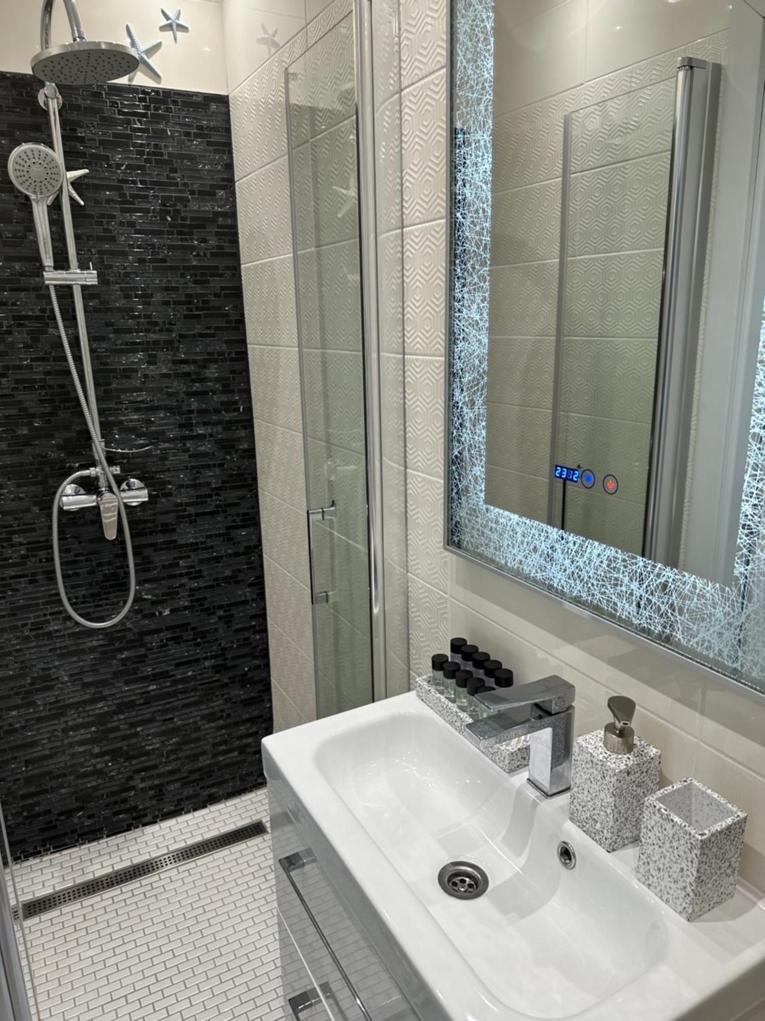 Deyinn Guest House Centrum Турда Экстерьер фото
