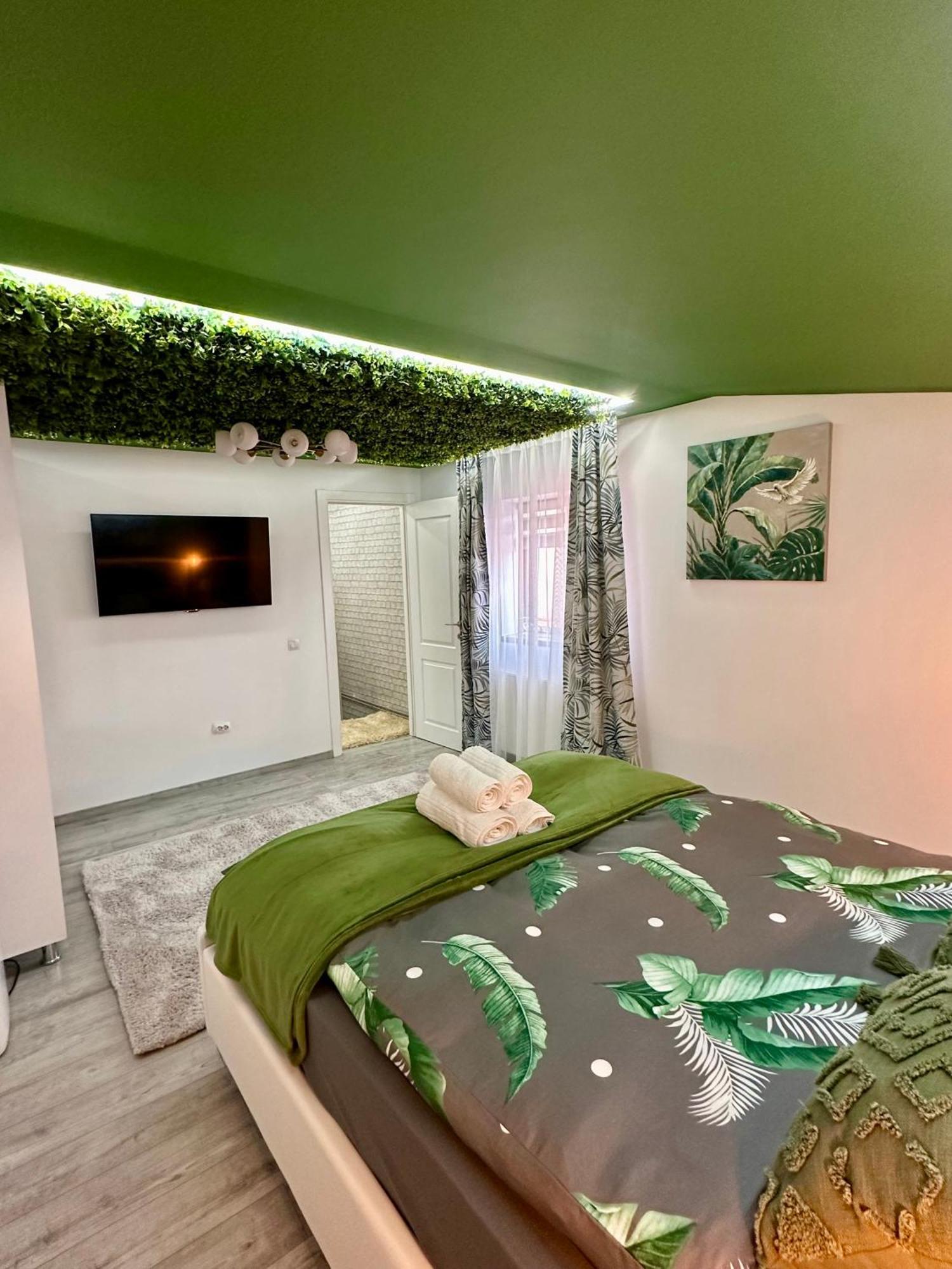 Deyinn Guest House Centrum Турда Экстерьер фото