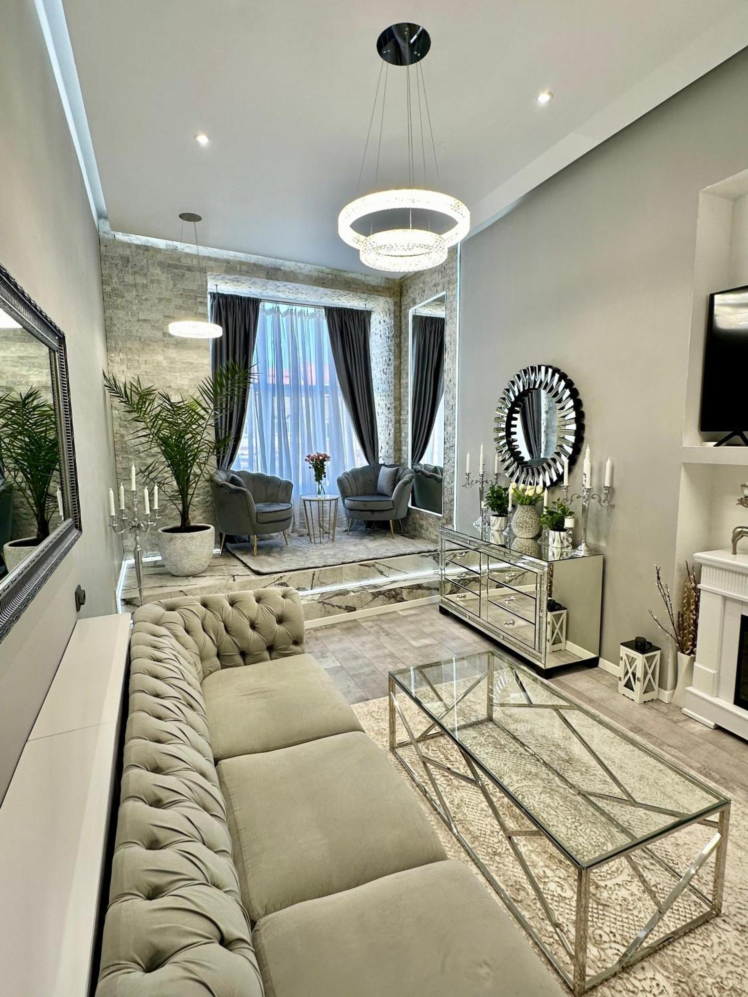 Deyinn Guest House Centrum Турда Экстерьер фото